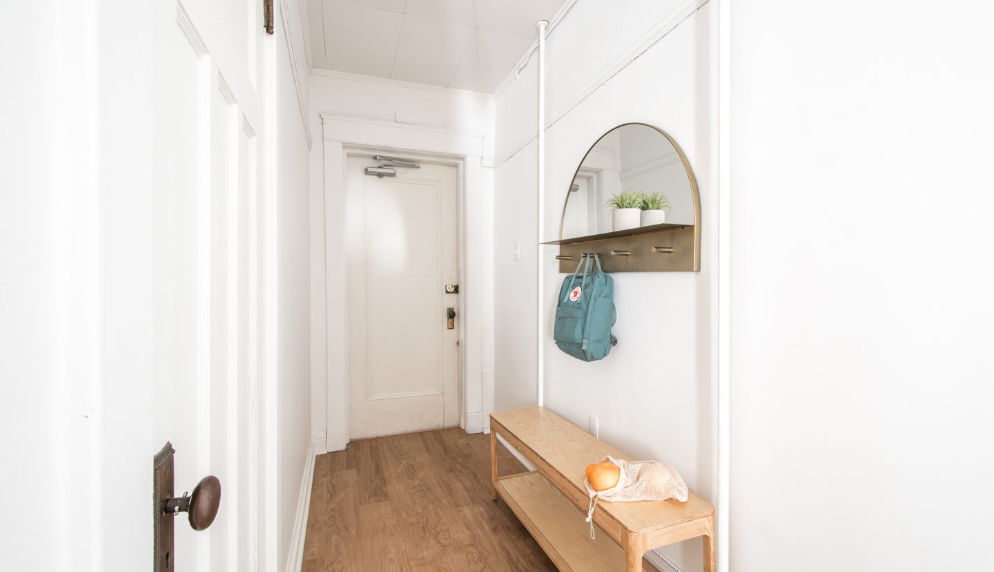 commodore 3 bed entrance