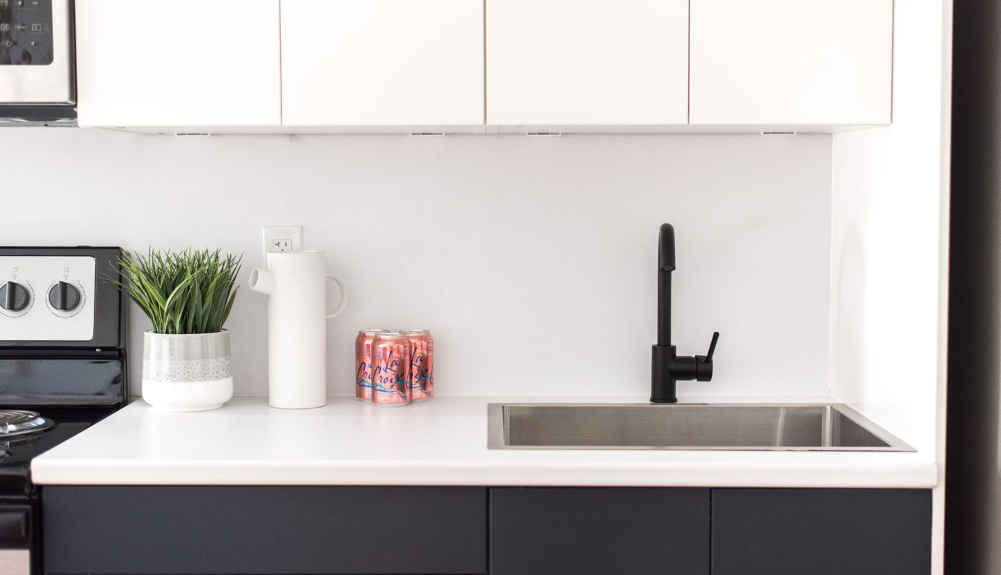 Commodore kitchen 4 bed