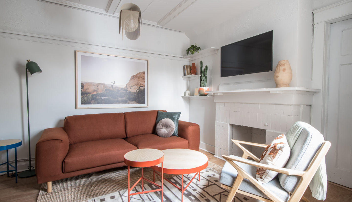 Commodore Living room 4 bed