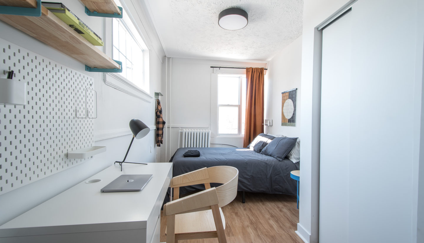 Commodore 3 bed bedroom