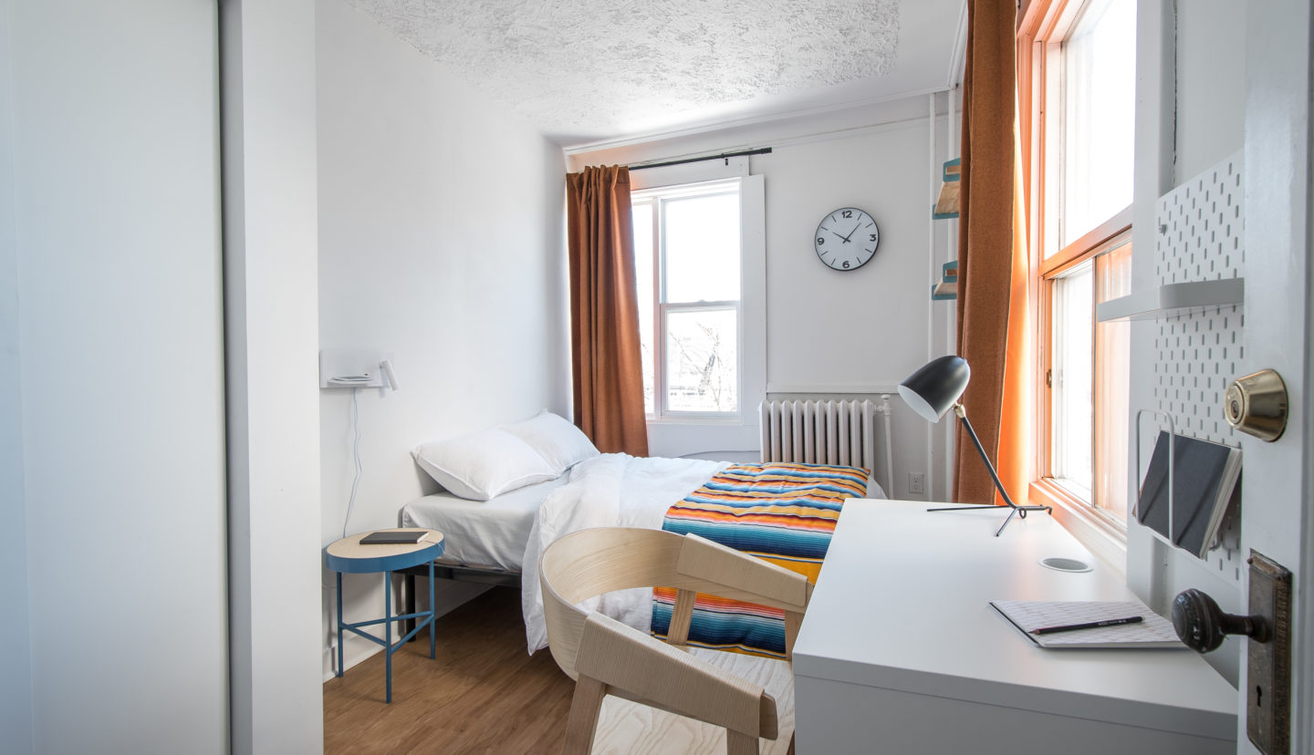 Commodore 3 bed bedroom