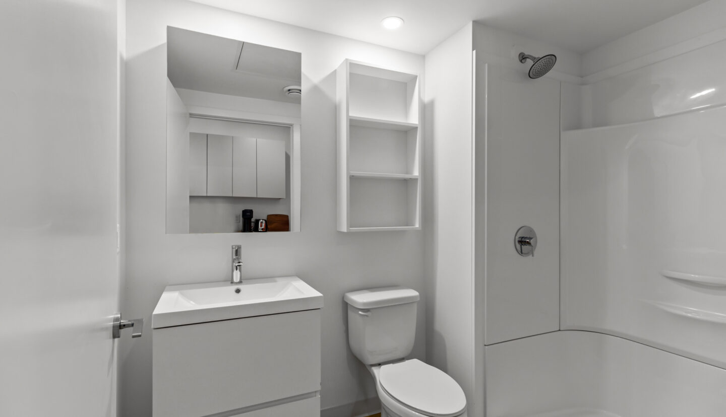 Wester-Land Showroom Bathroom